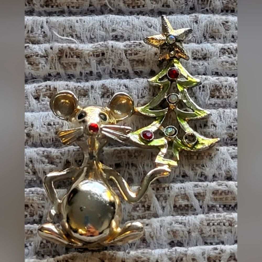 Vintage Signed Tancer 11 Brooche